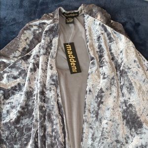 Brand new Steve Madden women’s velvet kimono